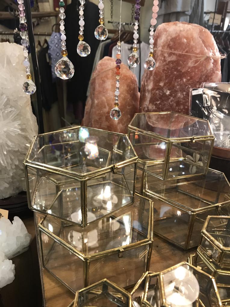 人気のガラスボックス入荷！