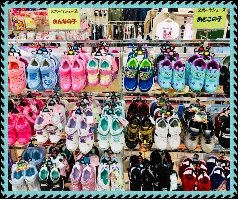 スポーツシューズ   あります！！