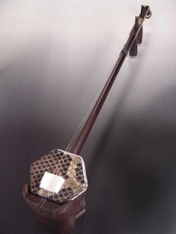 二胡のことならアオイ楽器店