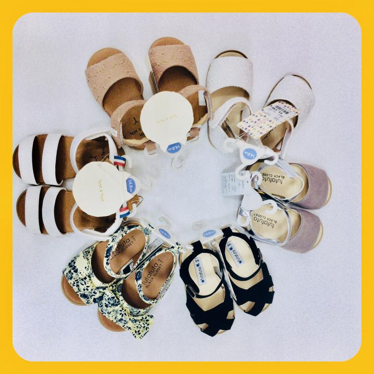 サンダルがいっぱい♫