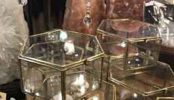 人気のガラスボックス入荷！