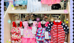 デザイン水着  入荷       100〜120センチ