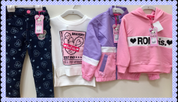 うさぎのキャラクター    Roni